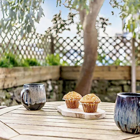 1 Bed In Ulverston 82447 *