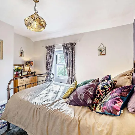 1 Bed In Ulverston Oc-82447 بيت للعطل *