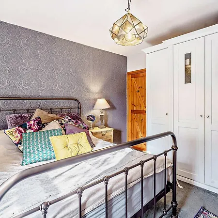 1 Bed In Ulverston Oc-82447 بيت للعطل *